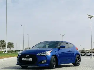 2014 Hyundai Veloster في Dubai سيارة مستعملة