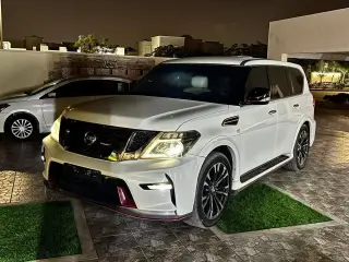 2013 Nissan Patrol in Dubai used car