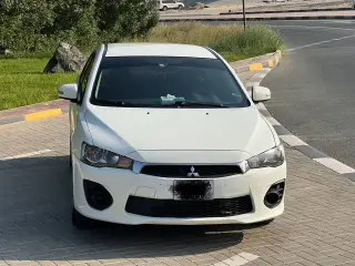 2016 Mitsubishi Lancer in Sharjah used car