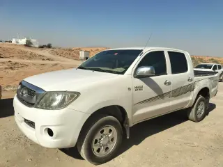 2010 Toyota Hilux in Dubai used car