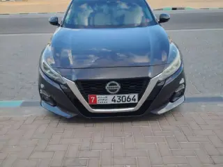 2019 Nissan Altima في Al Ain سيارة مستعملة