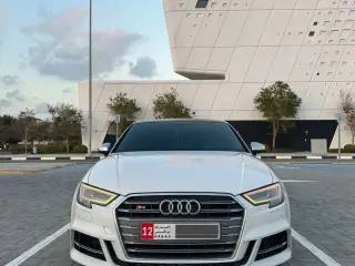 2017 Audi S3 في Abu Dhabi سيارة مستعملة