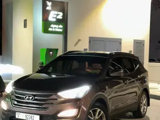 2014 Hyundai Santa Fe in Ajman used car