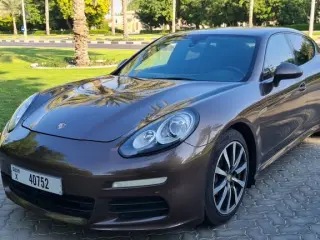 2016 Porsche Panamera في Dubai سيارة مستعملة