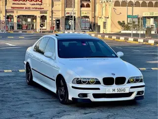 2001 BMW 5-Series في Dubai سيارة مستعملة