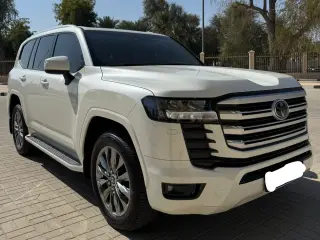 2023 Toyota Land Cruiser in Abu Dhabi used car