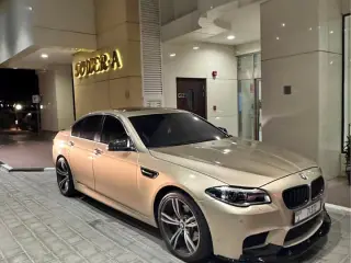 2011 BMW 5-Series في Dubai سيارة مستعملة