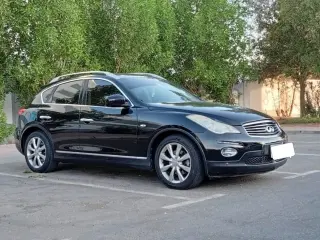 2014 Infiniti QX50 في Dubai سيارة مستعملة