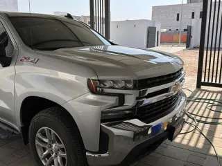 2019 Chevrolet Silverado في Dubai سيارة مستعملة