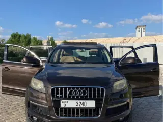 2016 Audi Q7 في Dubai سيارة مستعملة
