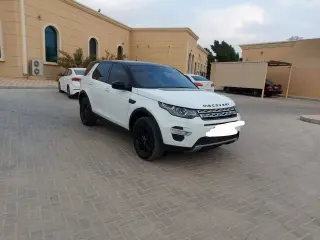 2019 Land Rover Discovery in Sharjah used car