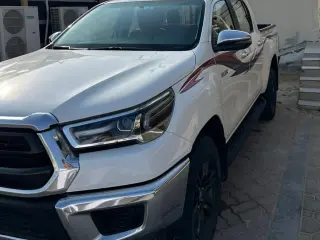 2023 Toyota Hilux in Dubai used car