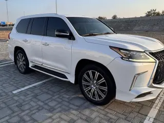 2016 Lexus LX 570 in Abu Dhabi used car