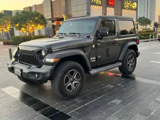 2018 Jeep Wrangler في Dubai سيارة مستعملة
