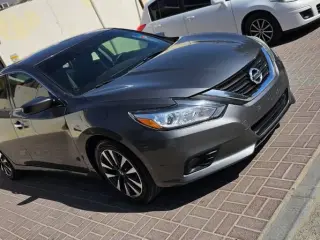 2016 Nissan Altima in Dubai used car