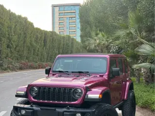 2022 Jeep Wrangler Unlimited في Dubai سيارة مستعملة