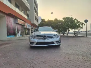 2014 Mercedes-Benz C-Class في Dubai سيارة مستعملة