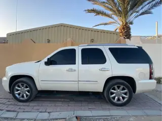 2014 GMC Yukon في Sharjah سيارة مستعملة