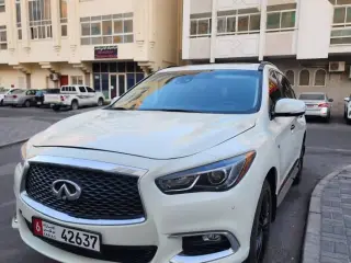 2020 Infiniti QX60 في Abu Dhabi سيارة مستعملة