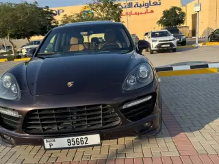 2013 Porsche Cayenne in Dubai used car