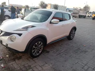 2015 Nissan Juke في Abu Dhabi سيارة مستعملة
