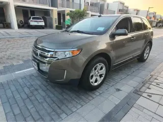 2014 Ford Edge في Dubai سيارة مستعملة