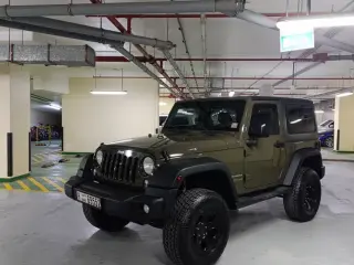 2015 Jeep Wrangler في Dubai سيارة مستعملة