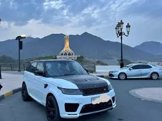 2014 Land Rover Range Rover Sport in Dubai used car