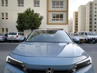 2022 Honda Civic في Dubai سيارة مستعملة