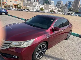 2016 Honda Accord في Sharjah سيارة مستعملة