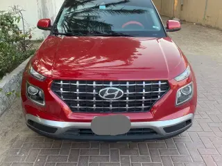 2020 Hyundai Venue في Dubai سيارة مستعملة