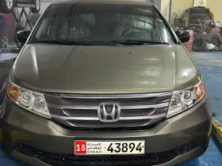 2012 Honda Odyssey في Abu Dhabi سيارة مستعملة