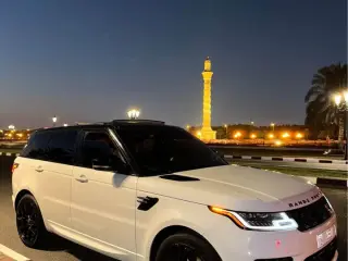 2018 Land Rover Range Rover Sport in Dubai used car