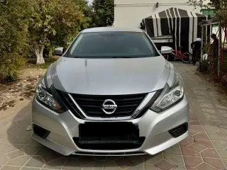 2018 Nissan Altima في Abu Dhabi سيارة مستعملة