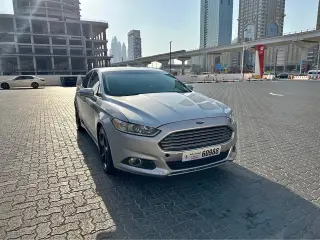 2015 Ford Fusion في Dubai سيارة مستعملة