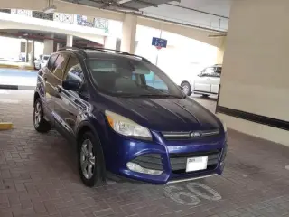2013 Ford Escape في Dubai سيارة مستعملة