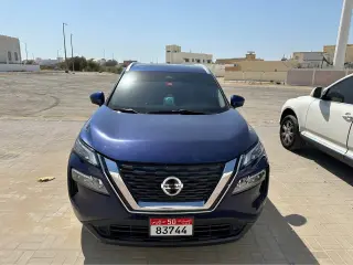 2021 Nissan Rogue في Abu Dhabi سيارة مستعملة