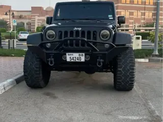 2017 Jeep Wrangler Unlimited في Dubai سيارة مستعملة