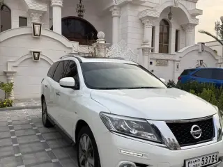 2016 Nissan Pathfinder في Ajman سيارة مستعملة