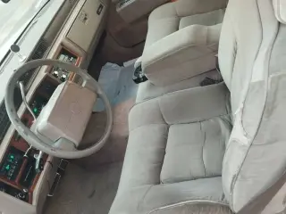 1991 Cadillac Deville in Dubai used car