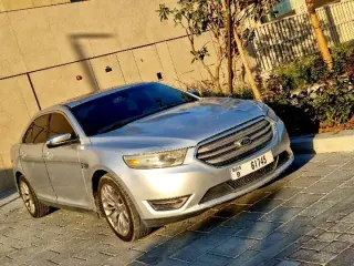 2013 Ford Taurus in Dubai used car