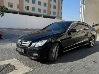 2010 Mercedes-Benz E-Class في Dubai سيارة مستعملة