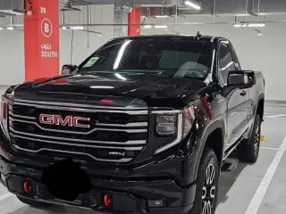 2024 GMC Sierra في Abu Dhabi سيارة مستعملة