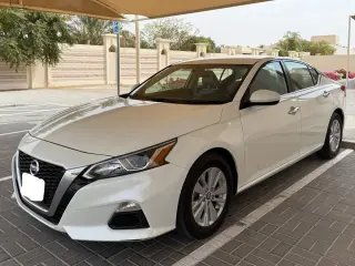 2020 Nissan Altima في Sharjah سيارة مستعملة