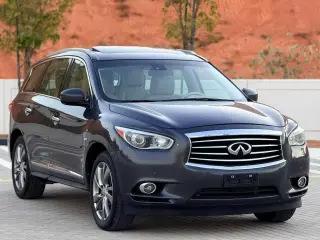 2014 Infiniti QX60 في Dubai سيارة مستعملة