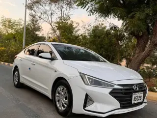 2019 Hyundai Elentra في Sharjah سيارة مستعملة