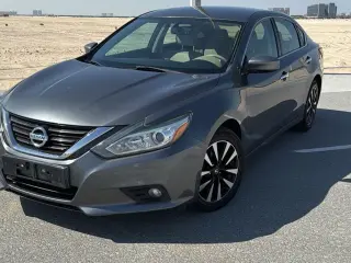 2018 Nissan Altima في Dubai سيارة مستعملة