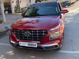 2022 Hyundai Venue في Abu Dhabi سيارة مستعملة