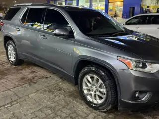 2018 Chevrolet Traverse في Abu Dhabi سيارة مستعملة