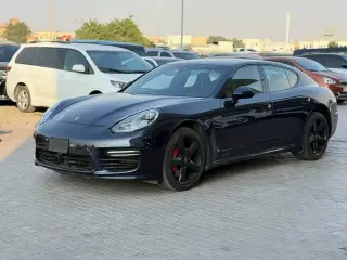 2016 Porsche Panamera في Dubai سيارة مستعملة